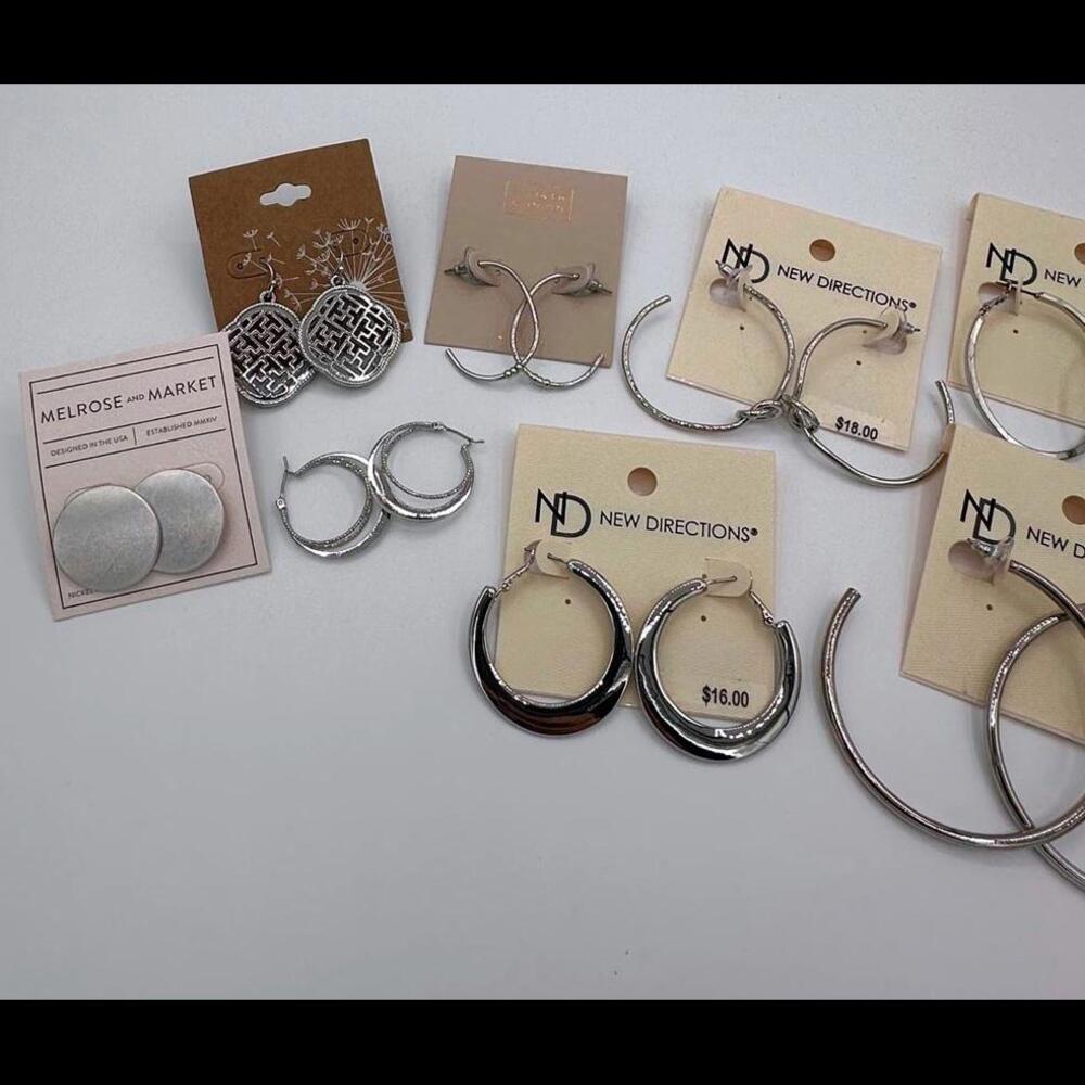 **8 Pair** Fashion Silvertone Earrings NWT - Picture 3 of 4